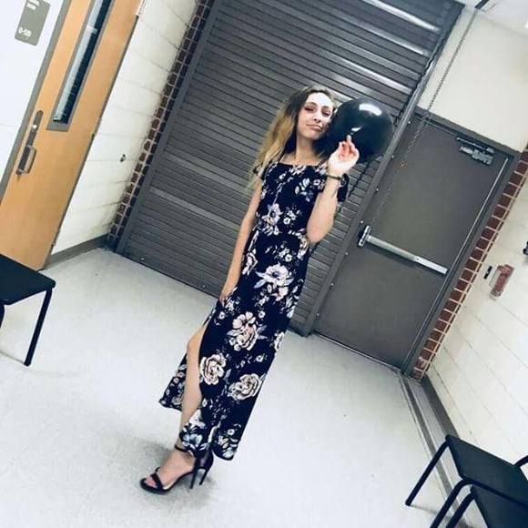 Meet your Posher, Dakota - Picture 1 of 1